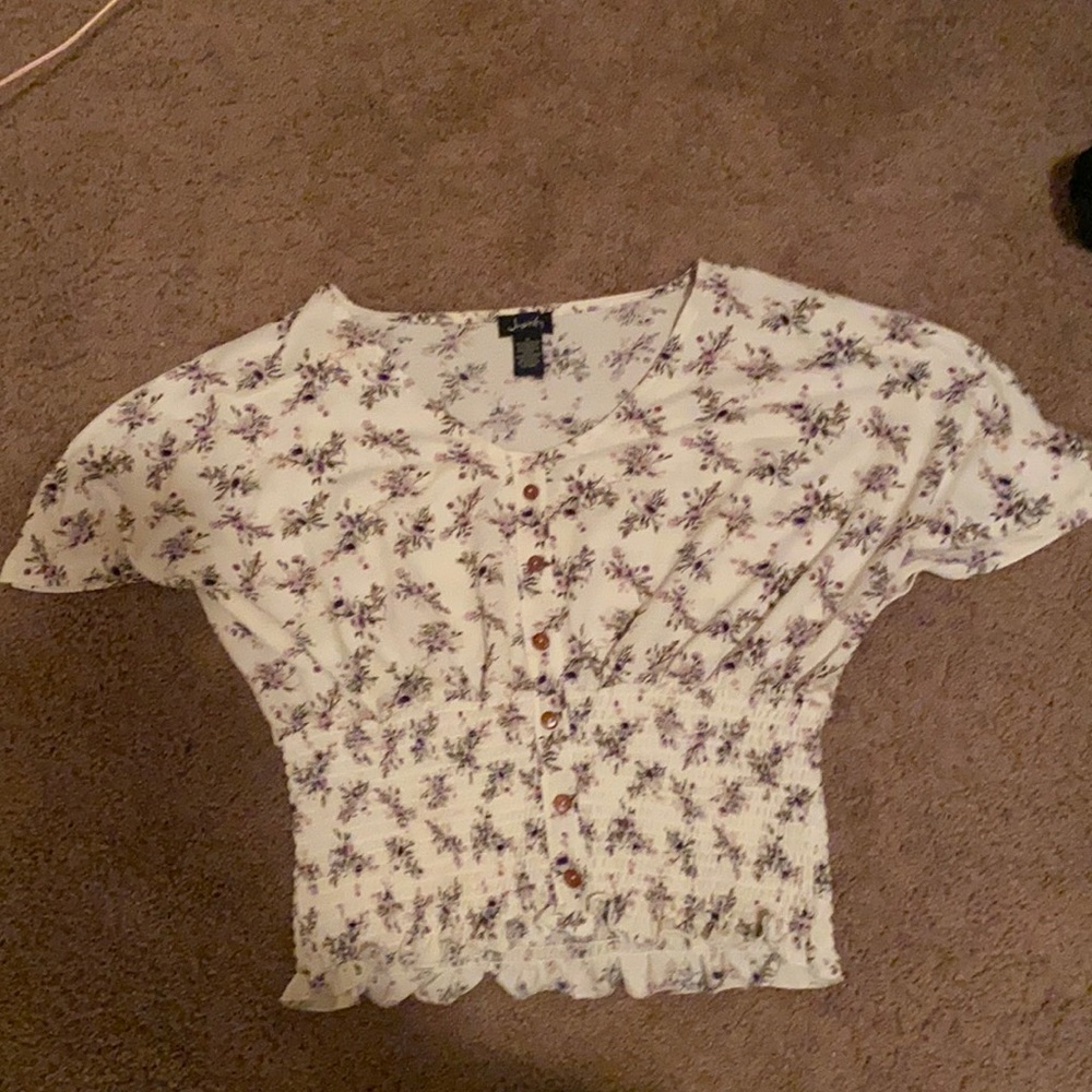 Super cute floral tee shirt